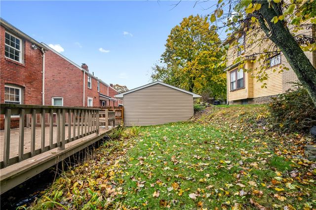 902 Delaware Ave, New Castle, PA 16105