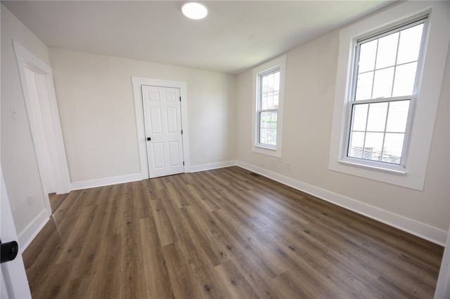 221 Glenn Ave, Canonsburg, PA 15317