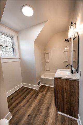 221 Glenn Ave, Canonsburg, PA 15317