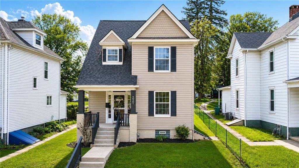 221 Glenn Ave, Canonsburg, PA 15317