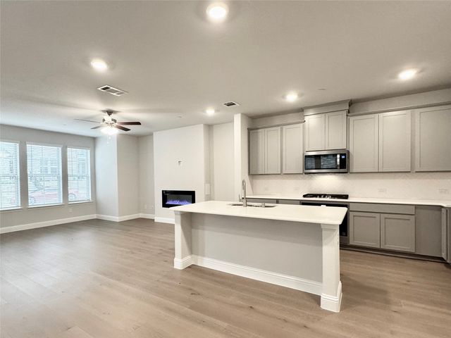 7830 Bayside Drive, Rowlett, TX 75088