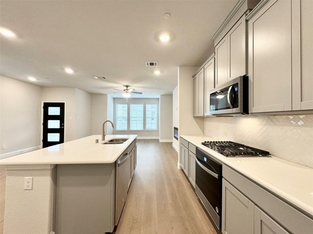 7830 Bayside Drive, Rowlett, TX 75088