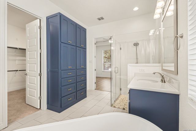 214 Vizcaya, Boerne, TX 78006