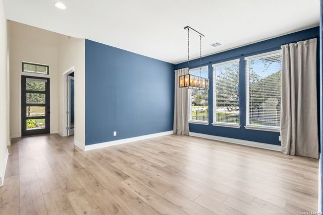 214 Vizcaya, Boerne, TX 78006