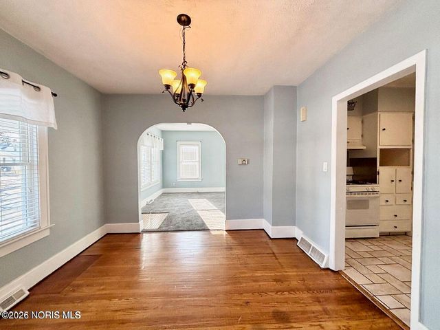 4227 Caroline Avenue, Toledo, OH 43612