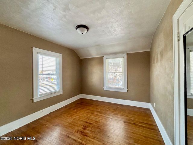 4227 Caroline Avenue, Toledo, OH 43612