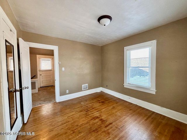 4227 Caroline Avenue, Toledo, OH 43612