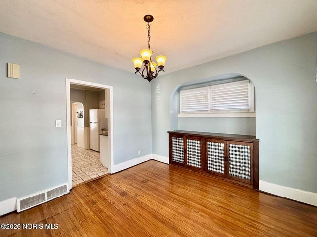 4227 Caroline Avenue, Toledo, OH 43612