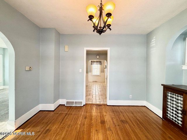 4227 Caroline Avenue, Toledo, OH 43612