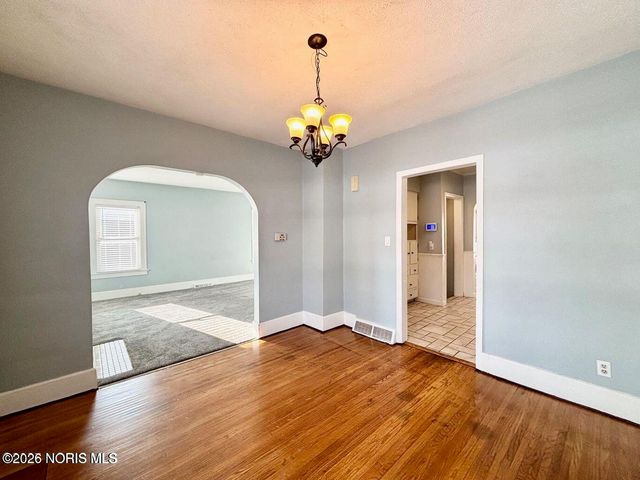 4227 Caroline Avenue, Toledo, OH 43612