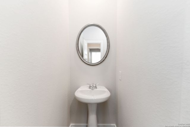 5815 Carrier Ridge, San Antonio, TX 78253