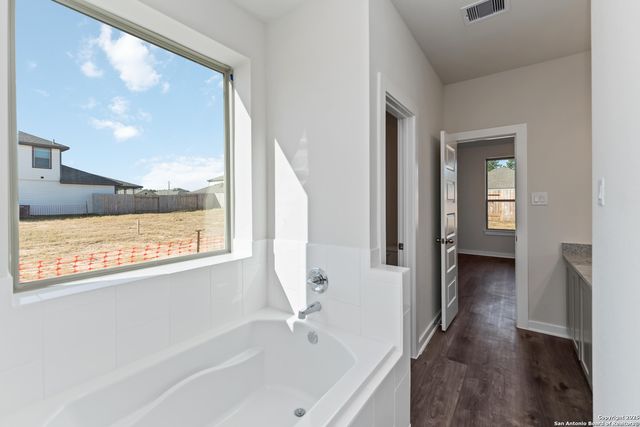 5815 Carrier Ridge, San Antonio, TX 78253