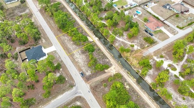 1113 E 12th ST, Lehigh Acres, FL 33972