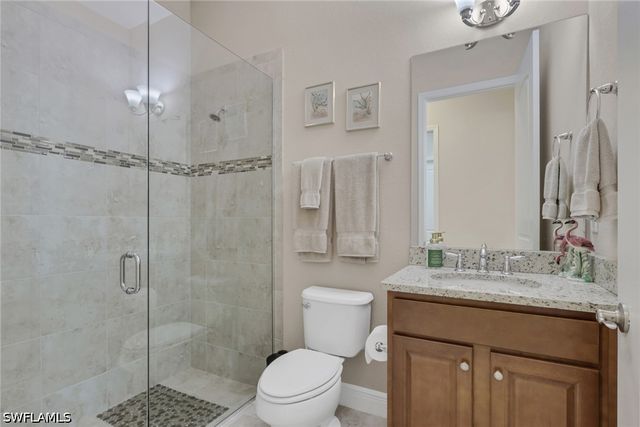 1589 Serrano CIR, Naples, FL 34105