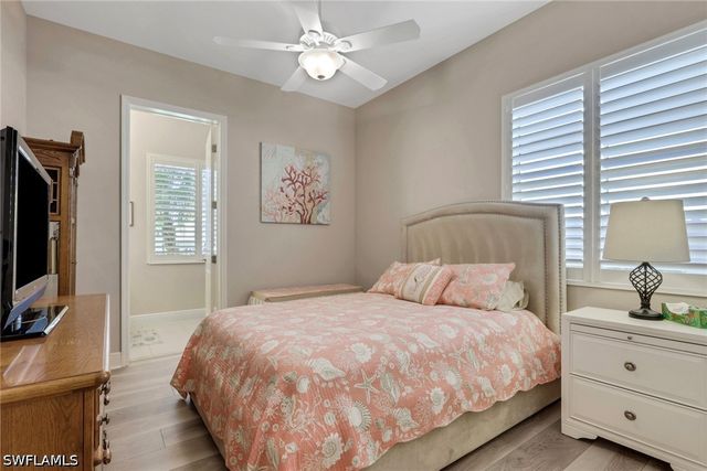 1589 Serrano CIR, Naples, FL 34105