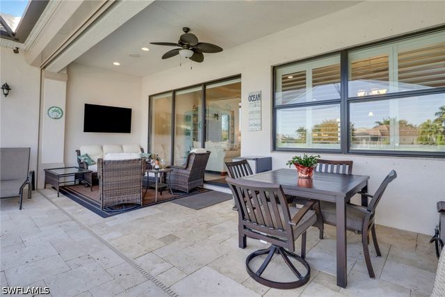 1589 Serrano CIR, Naples, FL 34105