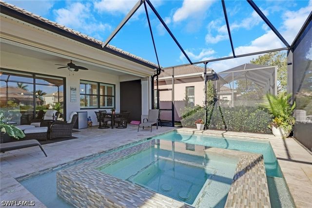 1589 Serrano CIR, Naples, FL 34105