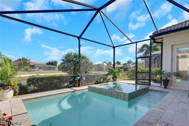 1589 Serrano CIR, Naples, FL 34105