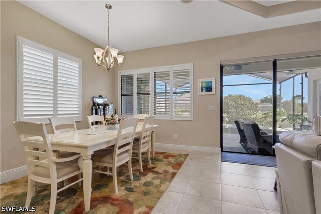 1589 Serrano CIR, Naples, FL 34105