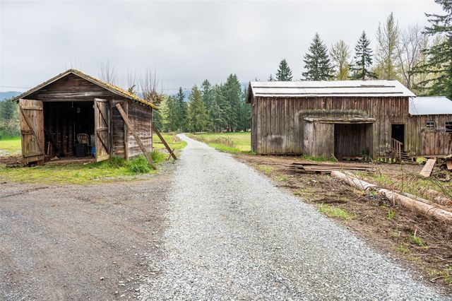 10802 Eatonville Highway E, Eatonville, WA 98328