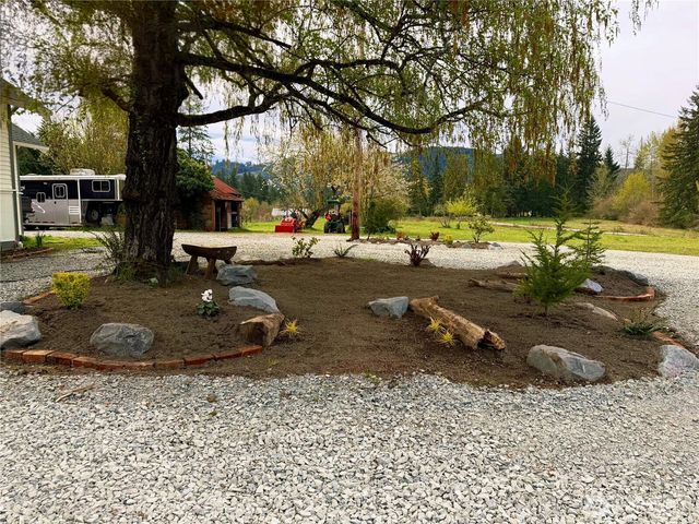 10802 Eatonville Highway E, Eatonville, WA 98328