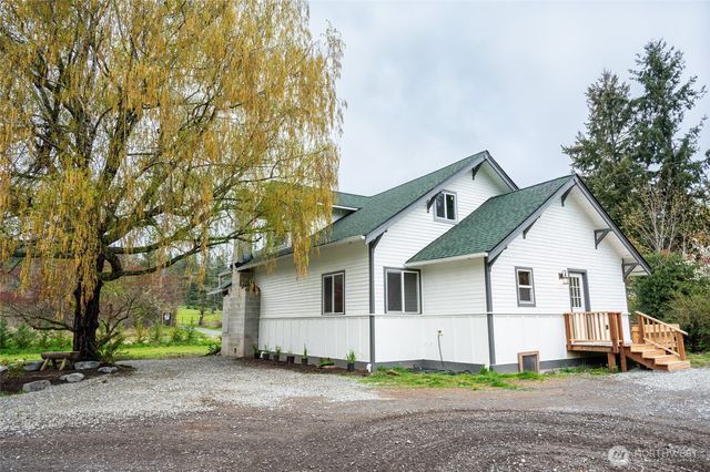 10802 Eatonville Highway E, Eatonville, WA 98328