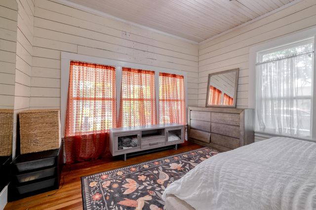 107 N Brazos ST, Granger, TX 76530