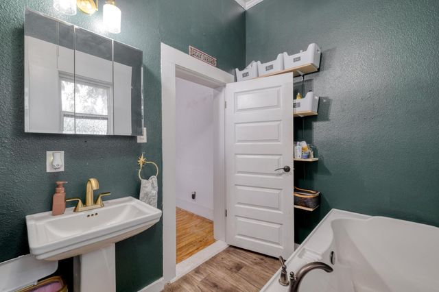 107 N Brazos ST, Granger, TX 76530