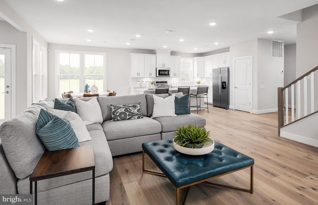 18444 SUGAR SNAP CIR, Leesburg, VA 20176