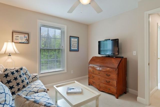 80 Ridgetop Lane, Henniker, NH 03242
