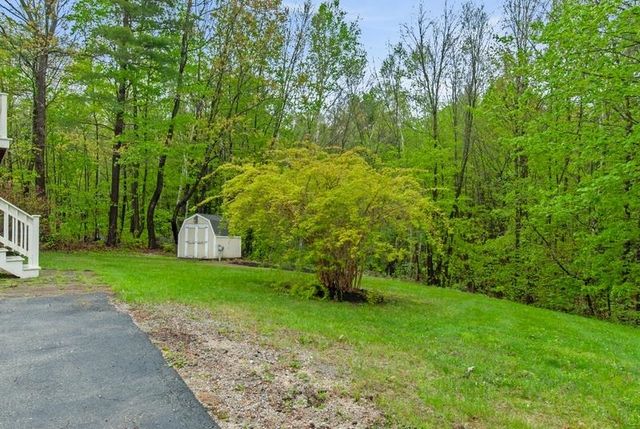 80 Ridgetop Lane, Henniker, NH 03242