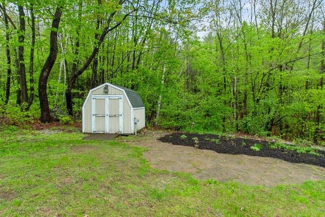 80 Ridgetop Lane, Henniker, NH 03242