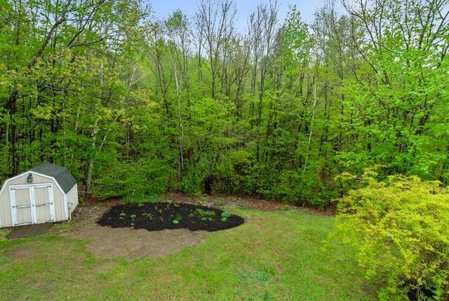 80 Ridgetop Lane, Henniker, NH 03242