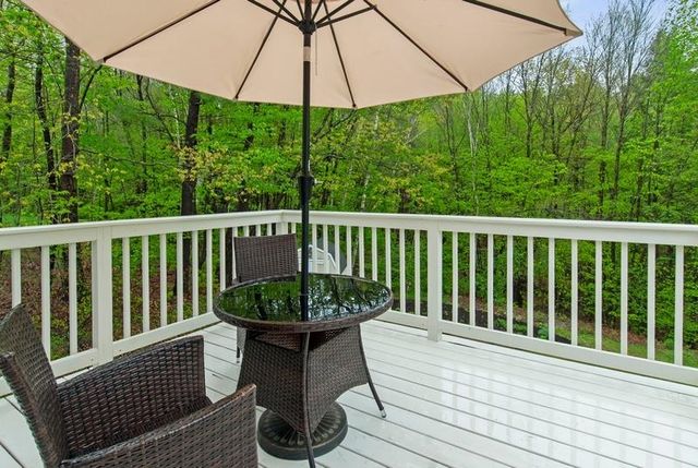 80 Ridgetop Lane, Henniker, NH 03242
