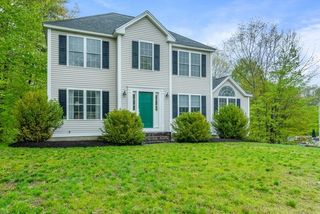80 Ridgetop Lane, Henniker, NH 03242