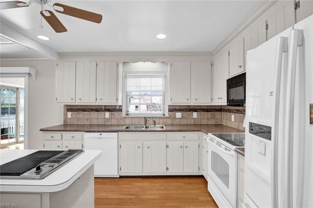 1227 Moyer RD, Newport News, VA 23608