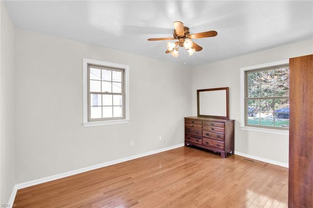 1227 Moyer RD, Newport News, VA 23608