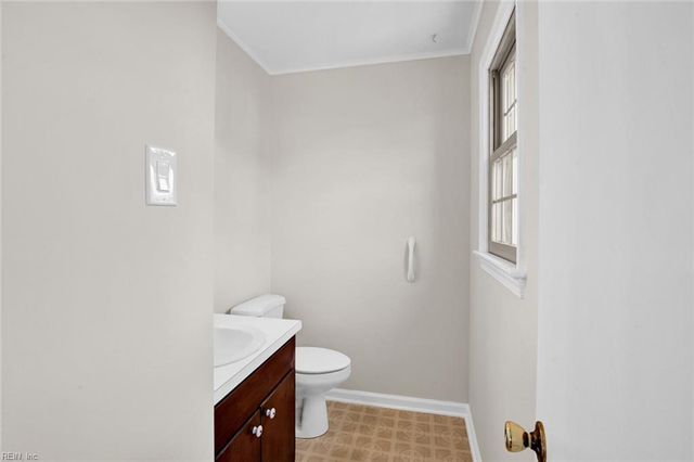 1227 Moyer RD, Newport News, VA 23608