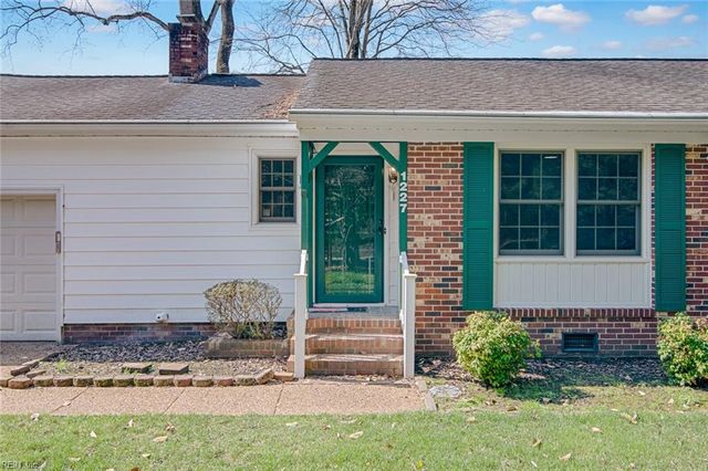 1227 Moyer RD, Newport News, VA 23608