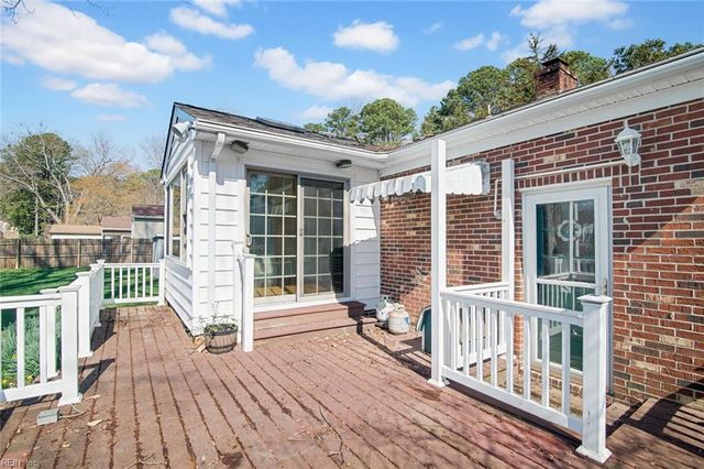 1227 Moyer RD, Newport News, VA 23608