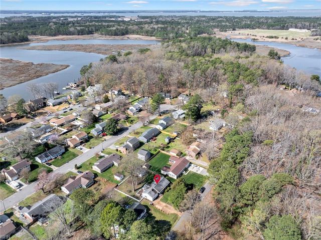 1227 Moyer RD, Newport News, VA 23608