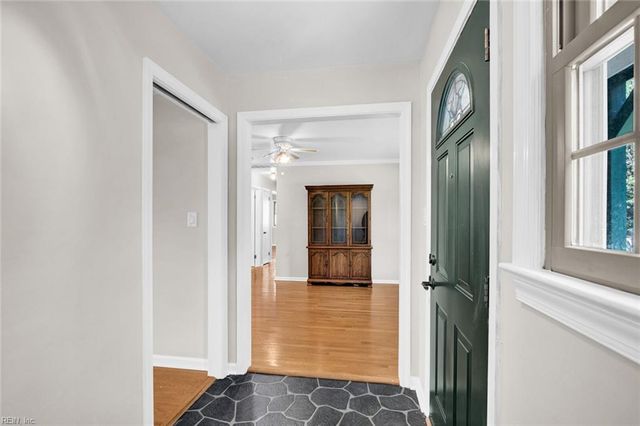 1227 Moyer RD, Newport News, VA 23608