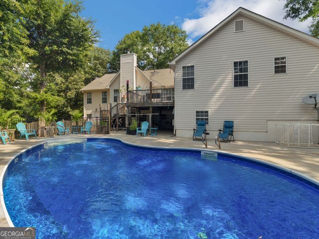 300 Farm View Court, Locust Grove, GA 30248