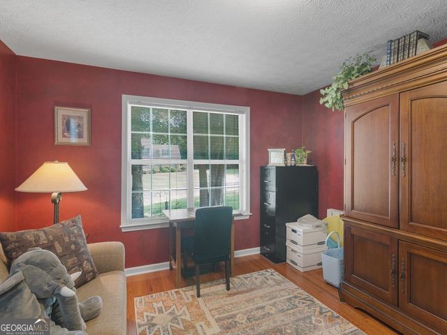300 Farm View Court, Locust Grove, GA 30248