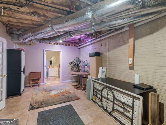 300 Farm View Court, Locust Grove, GA 30248