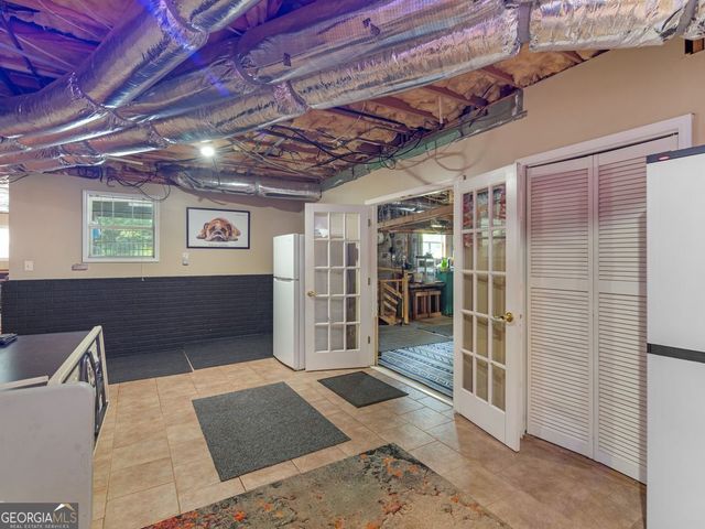 300 Farm View Court, Locust Grove, GA 30248