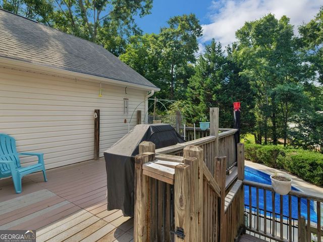 300 Farm View Court, Locust Grove, GA 30248