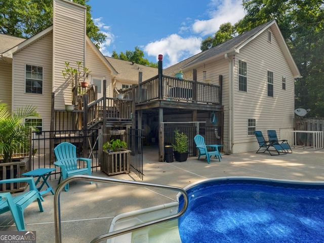 300 Farm View Court, Locust Grove, GA 30248