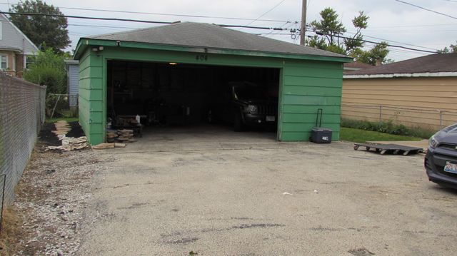 404 Marshall Avenue, Bellwood, IL 60104