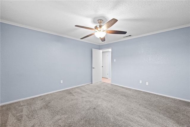 2825 Vancouver Dr, Corpus Christi, TX 78414